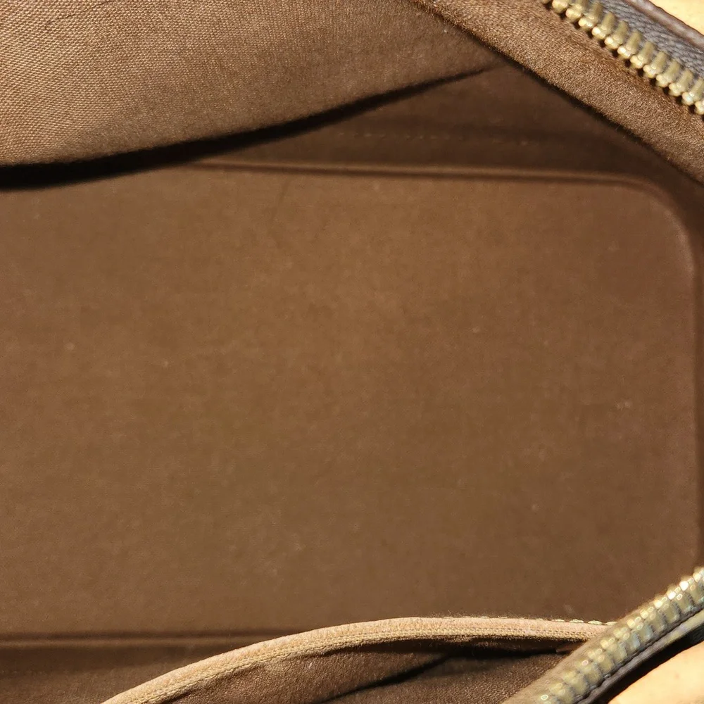- `ღ´- ♥ -`ღ´ FABULOUS CONDITION `ღ´- ♥ -`ღ´ Authentic Louis Vuitton ALMA - Picture 6 of 17